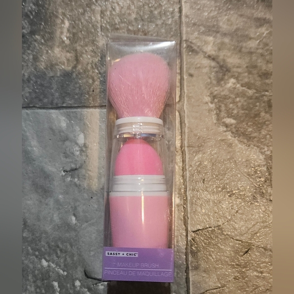 Sassy + Chic Pink Travel Makeup Brush Set BNIB - Picture 3 of 5